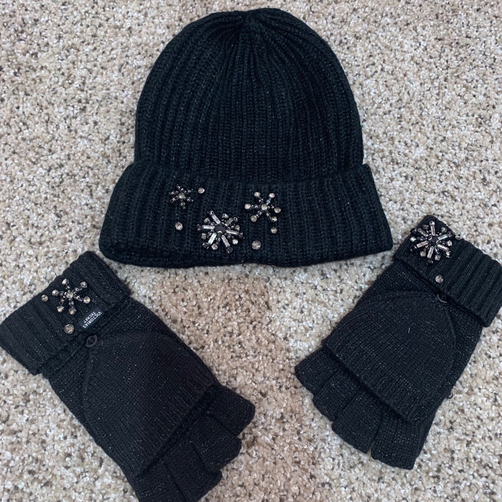 Victoria secret gloves and hat